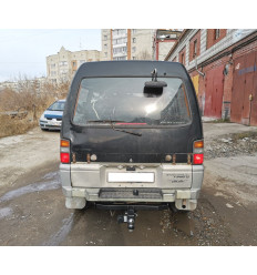 Фаркоп на Mitsubishi Delica KrzS2