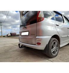 Фаркоп на Toyota FunCargo TFun99-05