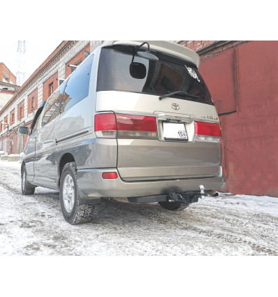 Фаркоп на Toyota Touring HiAce THiARe99-02-E