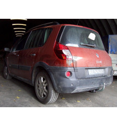 Оцинкованный фаркоп на Renault Scenic R068C