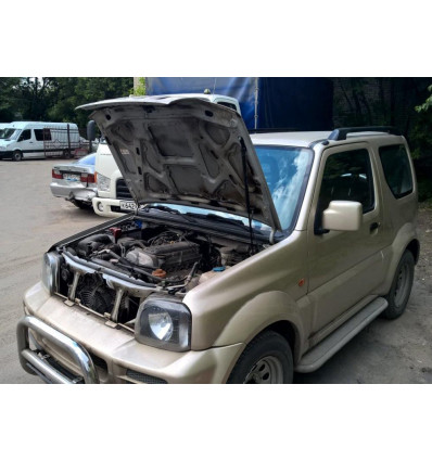 Амортизатор (упор) капота на Suzuki Jimny KU-SZ-JM00-00