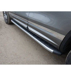 Пороги алюминиевые с пластиковой накладкой (карбон серебро) на Volkswagen Touareg VWTOUARRL14-08SL 