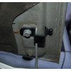 Амортизатор (упор) капота на Mitsubishi Pajero 02-10