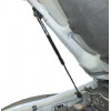Амортизатор (упор) капота на Mitsubishi Pajero 02-04/1
